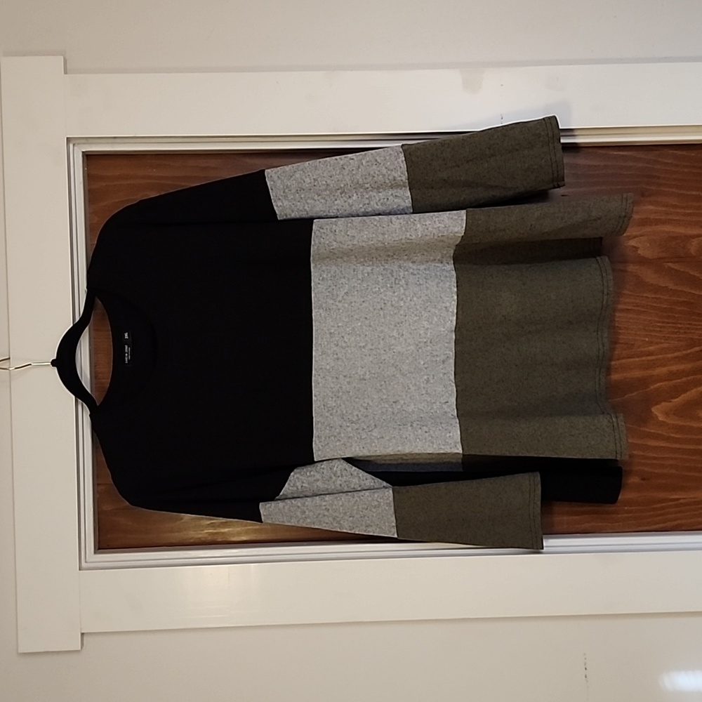 Long Sleeve block color shirt